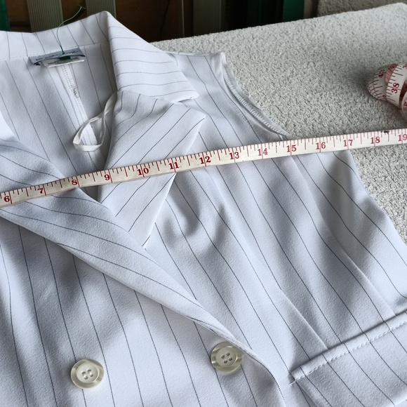 Breakin'loose Three piece suit white with gray stripes size 5/6 - Picture 14 of 15